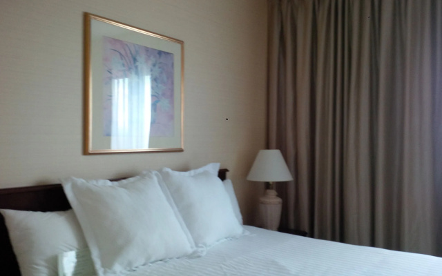 Maron Hotel & Suites