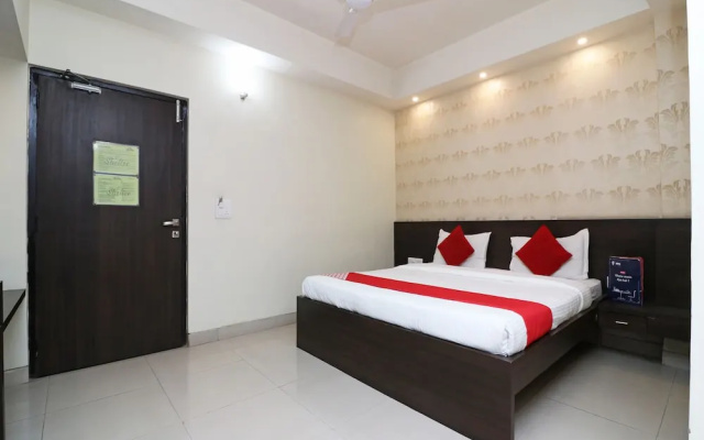 OYO 6903 Hotel Shelter