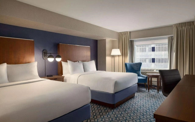 Wyndham Grand Fallsview Hotel