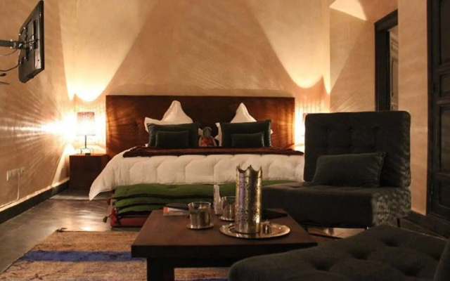 Riad salam 40
