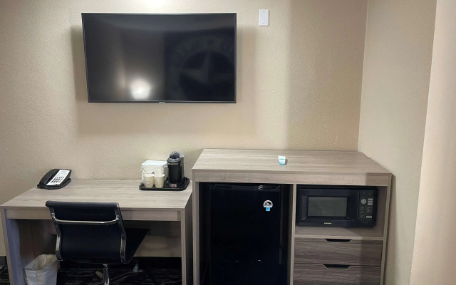 Super 8 by Wyndham San Antonio Downtown NE