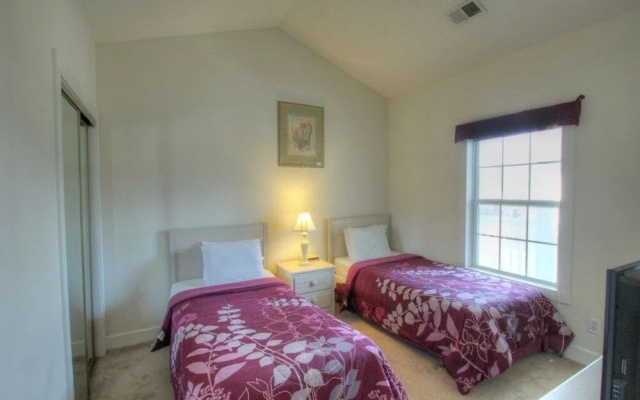 Magnolia North 302 4827 2 Br condo by RedAwning