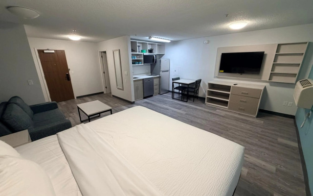 MainStay Suites Indianapolis Northwest - College Park