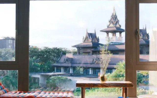 Tongzhou Chinese Inn (Mangshi Dai Ethnic Ancient Town)