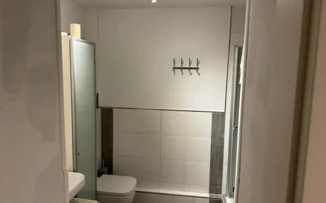 Ellada Restaurant & Hotel