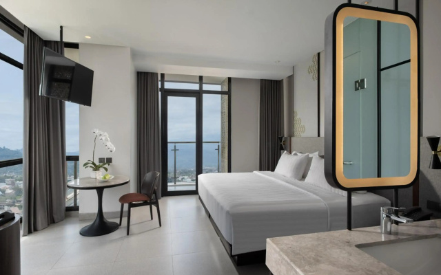 Hotel Santika Premiere Padang