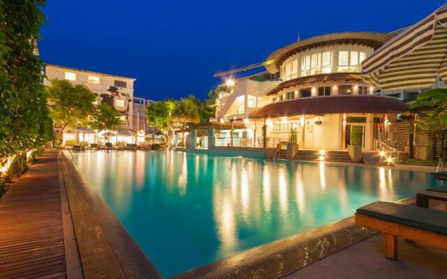My Way Hua Hin Music Hotel вид на фасад