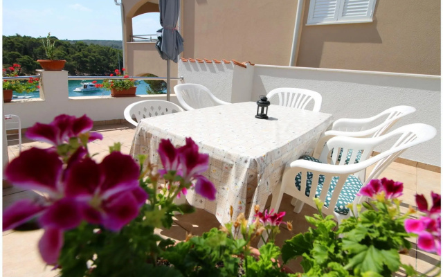 Elvi - Amazing Position & Parking - A4 Gornji
