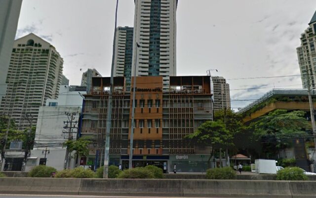 Отель The Embassy Sathorn вид на фасад