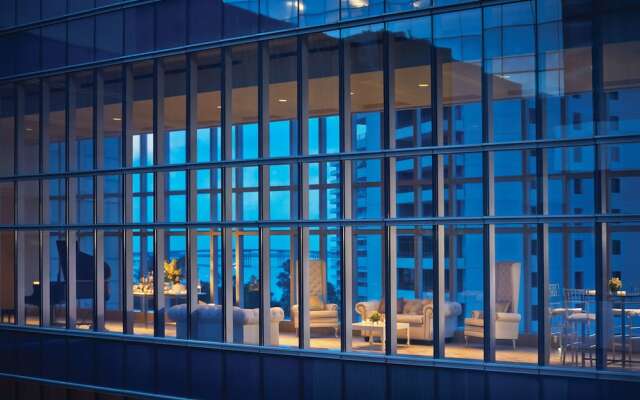 Four Seasons Hotel Miami вид на фасад