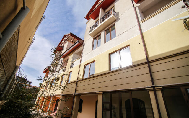 Отель Hills Hotel Грузия, Тбилиси - отзывы, цены и фото номеров - забронировать отель Hills Hotel онлайн вид на фасад