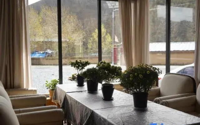 Xinduqiao Muyajiarong Qingcheng Homestay
