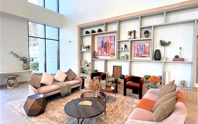 Spacious 1 bedroom with balcony in Wilton Terraces