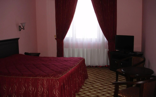 Jahon Palace