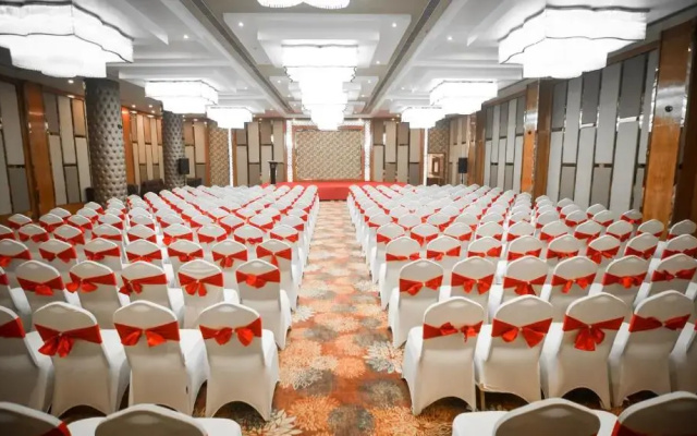 Hotel Leroy Grand - Yeshwanthpur