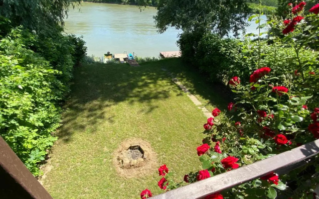 Aqua Bella Apartman