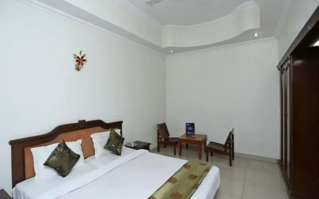 Revking at Hotel Batra