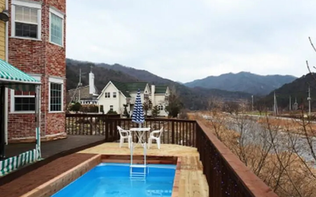 Muju Iris Pension