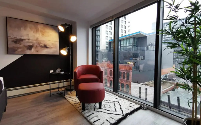 Cameo Hotel and Suites
