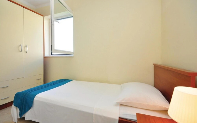 Awesome Home in Mimice With Wifi and 2 Bedrooms