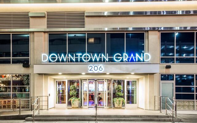 Downtown Grand, an Ascend Hotel вид на фасад