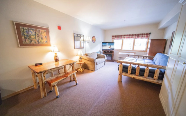 Gateway Lodge 5024