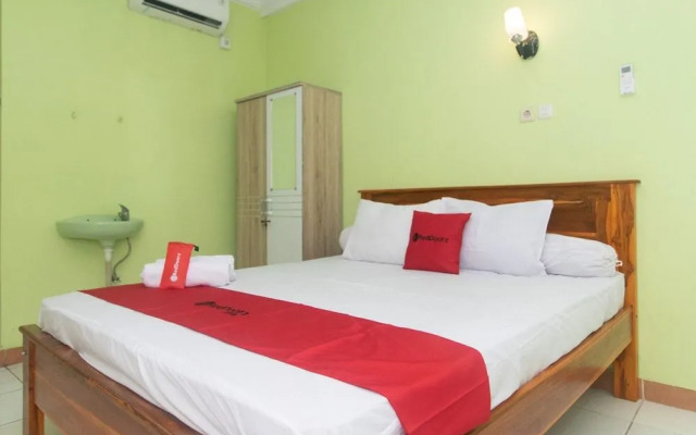 RedDoorz @ Frans Seda Kupang