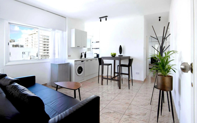 Urban Condo - 1 Bedroom Apt