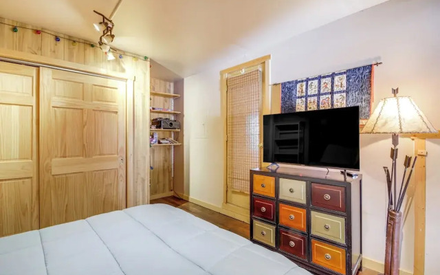Montana Vacation Rental: 32 Mi to Yellowstone!
