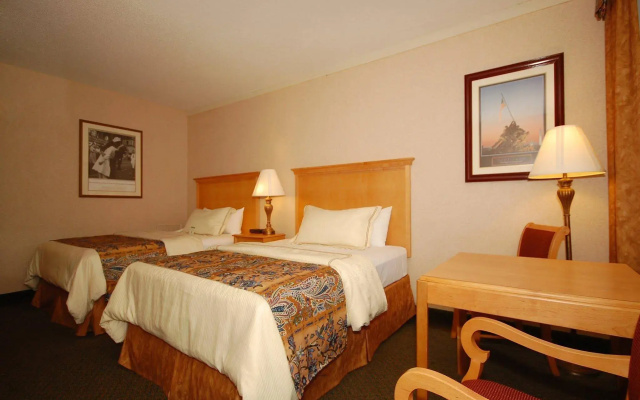 Best Western Rosslyn Iwo Jima