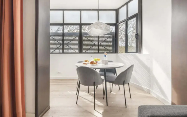 Comfy Apartment by Olala Homes