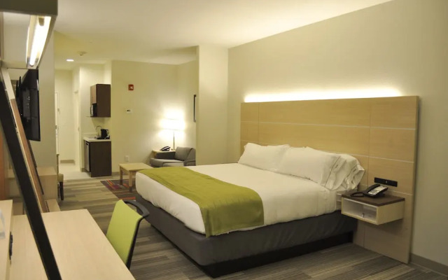 Holiday Inn Express & Suites Price