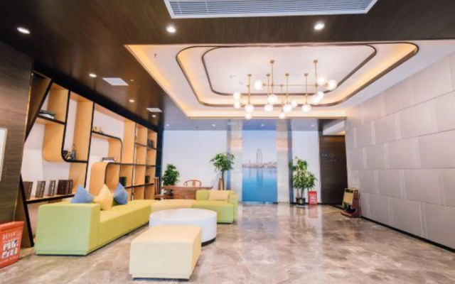 (Xianning South Railway Station Wanda Plaza)