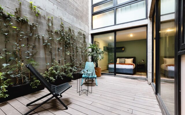 Отель Huge and Incredible 2BR 2BA Apt. in the Heart of La Condesa Мехико