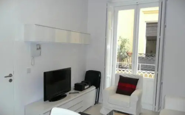 Apartamentos Hiedra y Tapinería Mercado Central