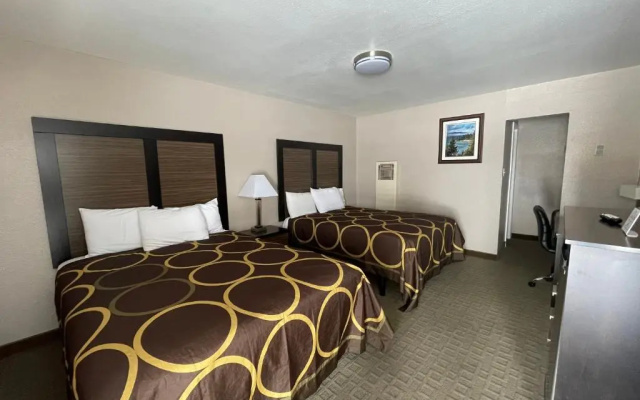 Beverly Lodge
