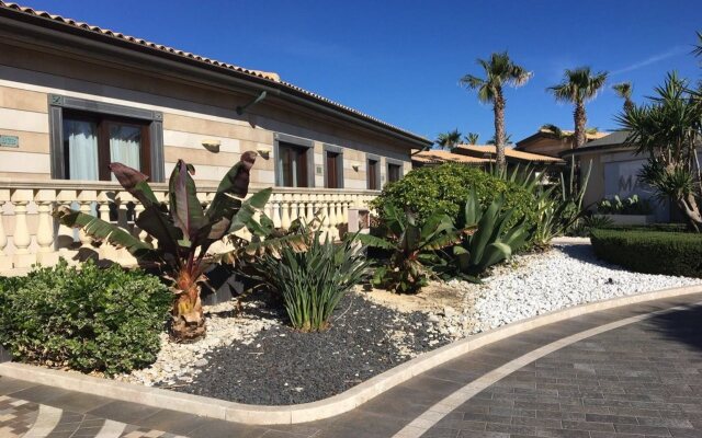 Отель Grand Hotel Minareto Италия, Сиракуза - 1 отзыв об отеле, цены и фото номеров - забронировать отель Grand Hotel Minareto онлайн вид на фасад