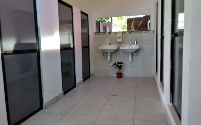 Kitara House Backpackers Hostel