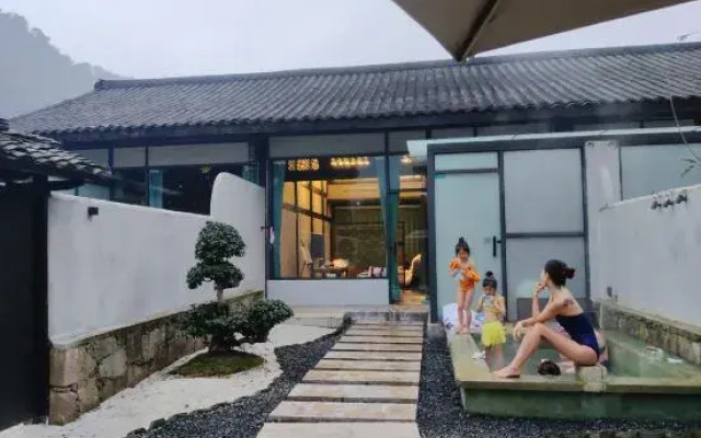 Emeishan Liangchu Tiansi Tang Homestay