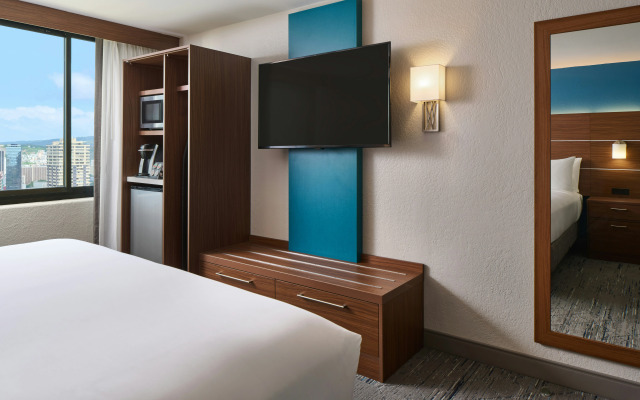 Holiday Inn Express Waikiki