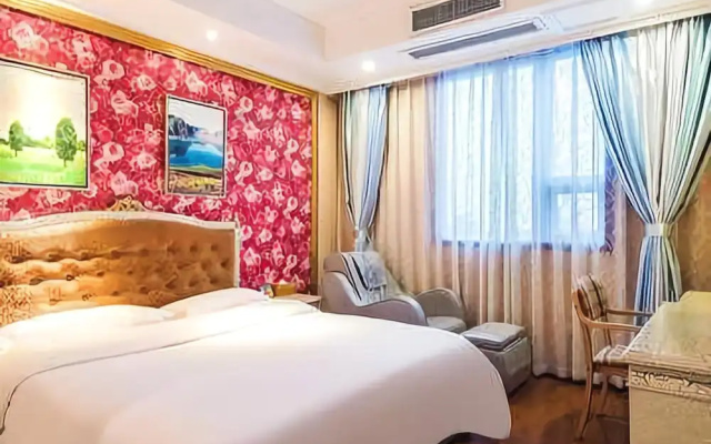 Yijia Hotel
