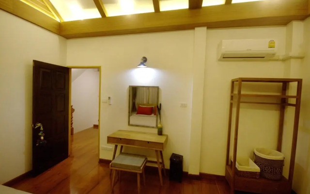 Nimman Pool Villa