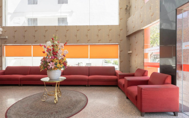 OYO 89978 Hotel Grand Maria