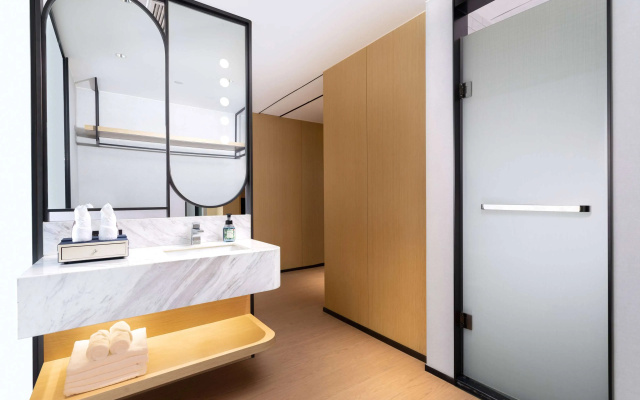 Ramada By Wyndham Huzhou Wuxing