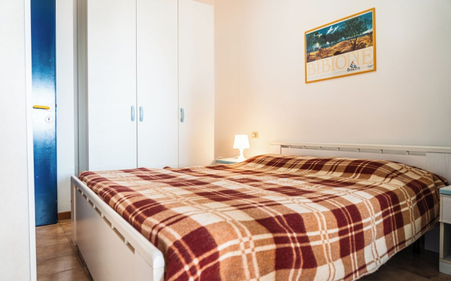 Welcoming Flat Just Steps From the sea
