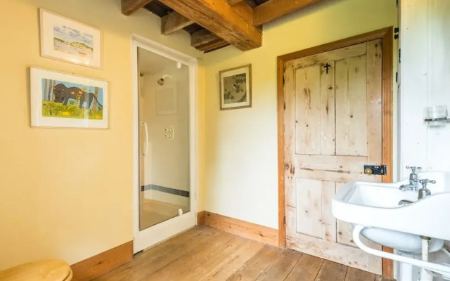 Rustic holiday home in Reepham with Garden