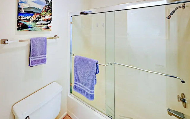 Sunny Unit 13 - 3 Br Condo