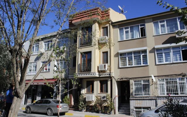 Nature Hotel Apartments вид на фасад