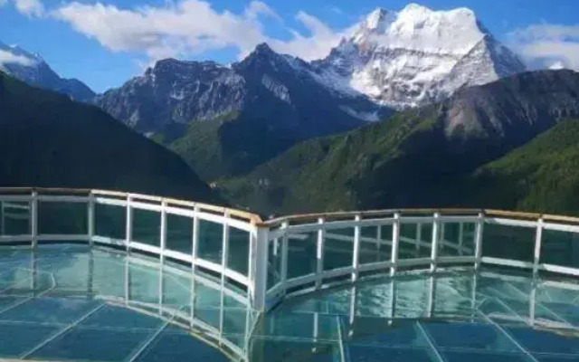 Meet B&B (Daocheng Yading Scenic Area)