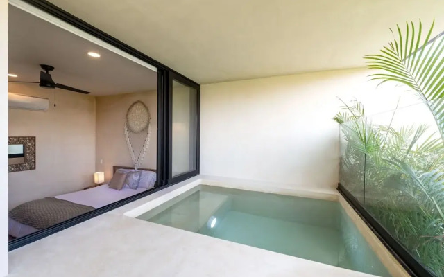 Two Bedroom Luxury Apartment by TuLuna